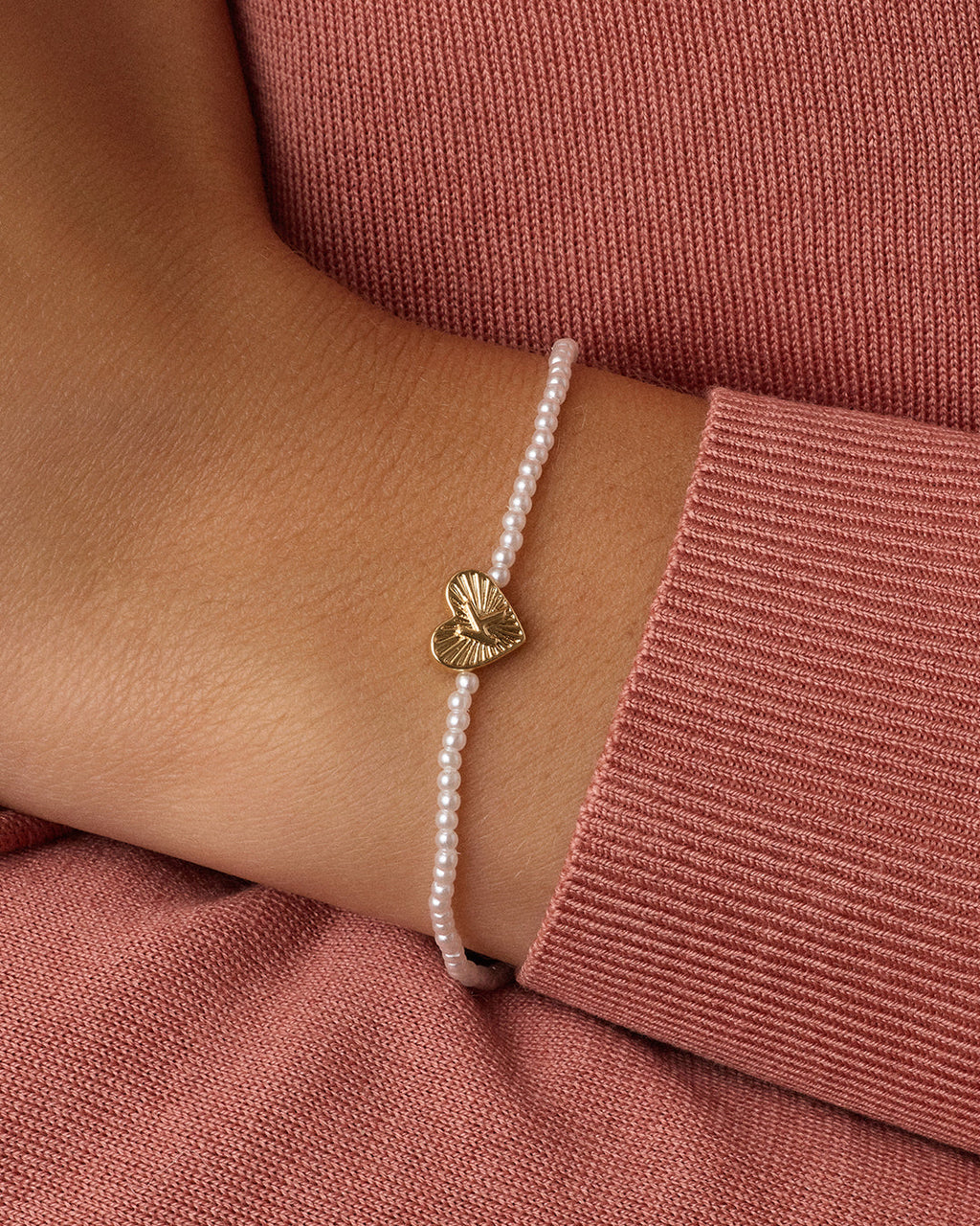 Pearl Vintage Heart Alphabet Bracelet